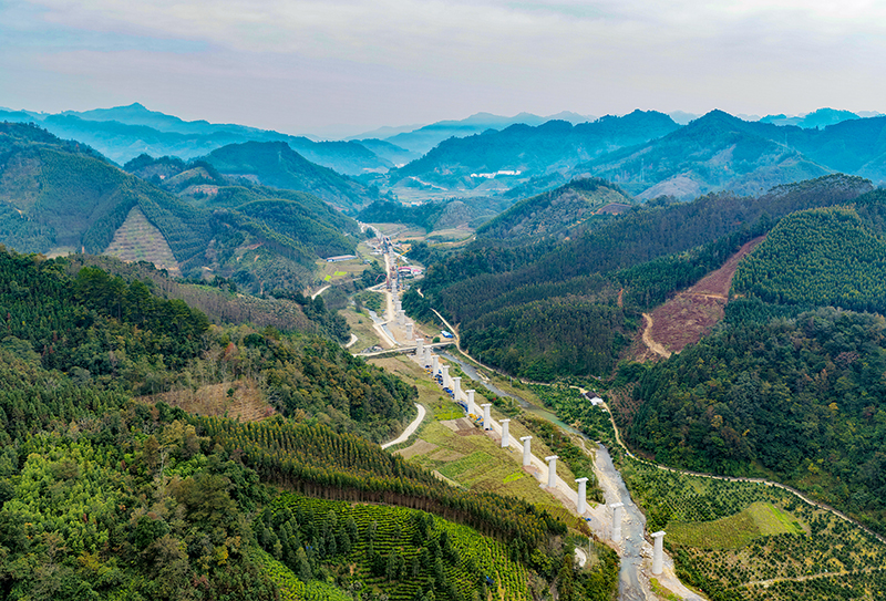黃百鐵路全線最長大橋—連篆1號特大橋航拍 秦塬棋 攝.jpg