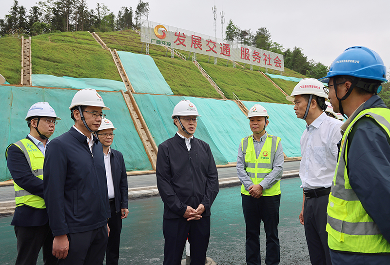 楊斌對荔浦連線項目做要求.jpg