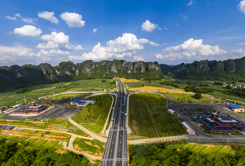 崇水高速花山服務(wù)區(qū)2.jpg 崇水高速花山服務(wù)區(qū)2.jpg